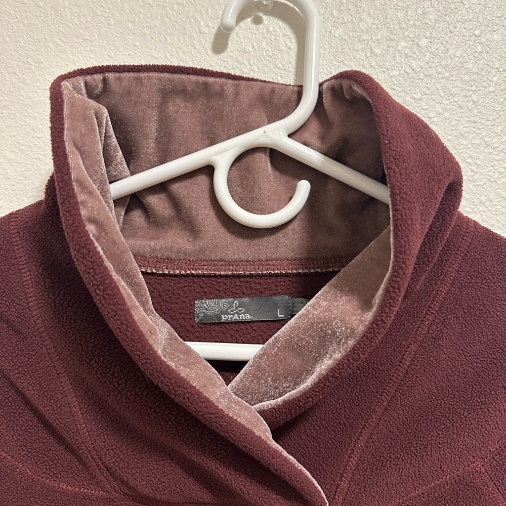 prAna Women's Burgundy Maroon Funnel Cowl Neck Fleece Velvet Lined Pullover - Picture 3 of 7